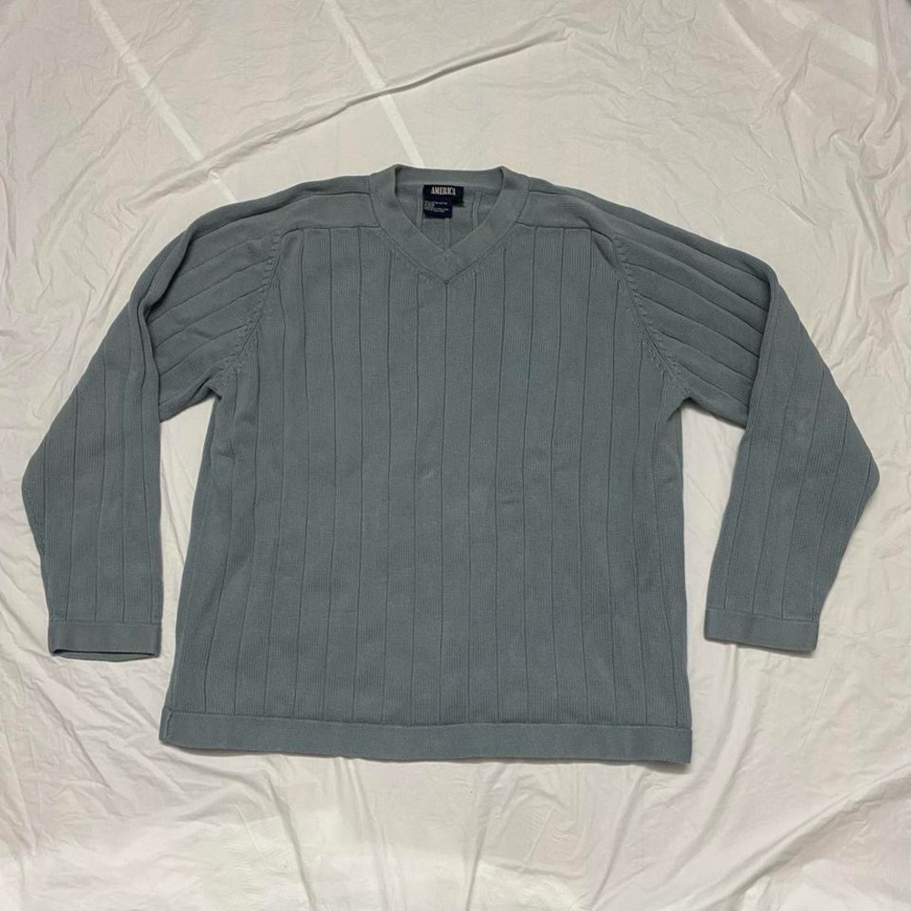 Long sleeve light blue v neck sweat shirt